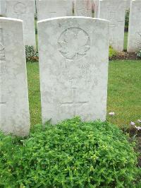 Etaples Military Cemetery - Parker, Bertie